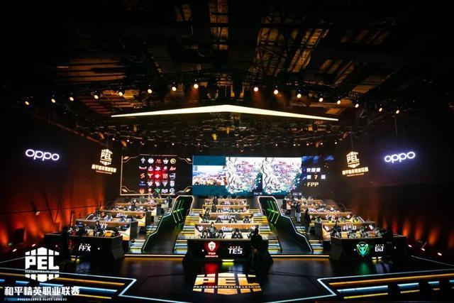 景下的交融 景下的交融