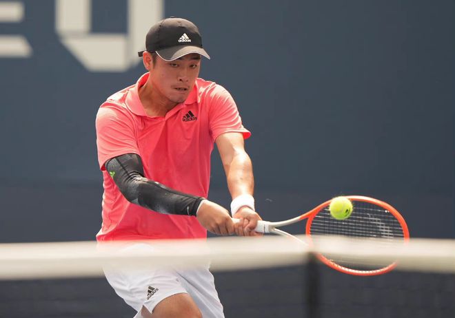 球更倾向于 球更倾向于